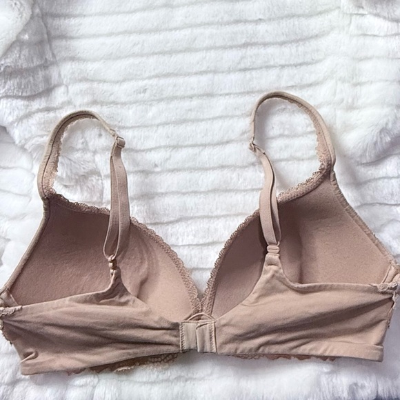 (NWOT) VICTORIA’S SECRET Wireless Body By Victoria Beige Bra - Picture 4 of 6